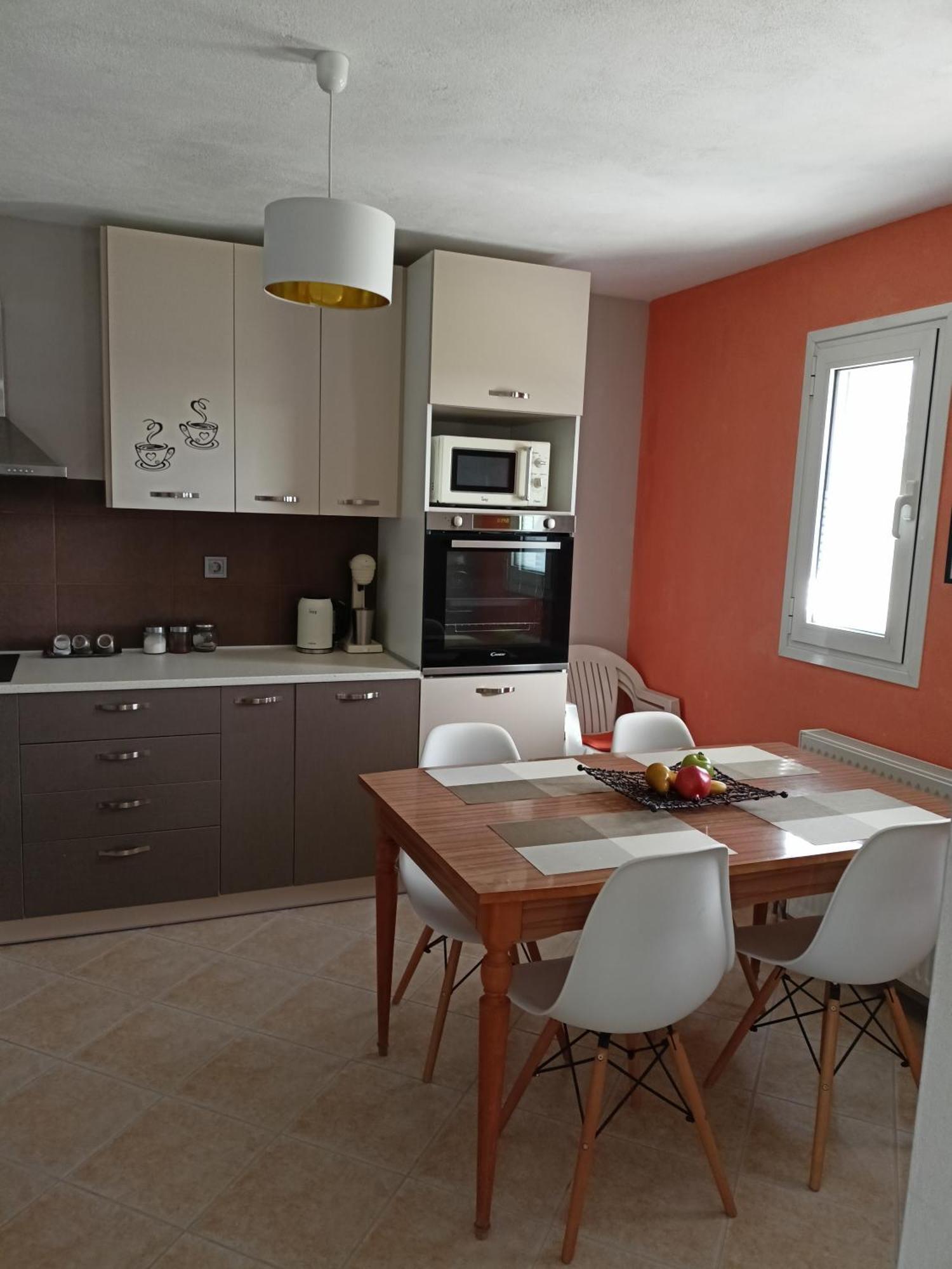 Apartamento Little Garden House Krinitsa Exterior foto